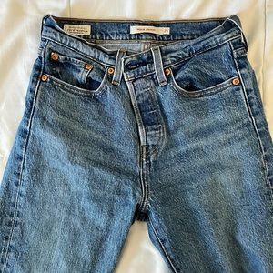 Levi’s wedgie straight jeans